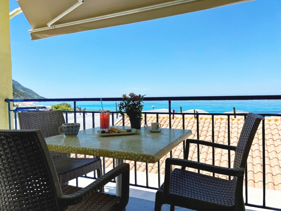 Three Bed Studio-Balcony1