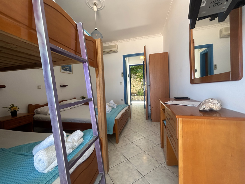 Three Bed with Bunk Beds Studio 12