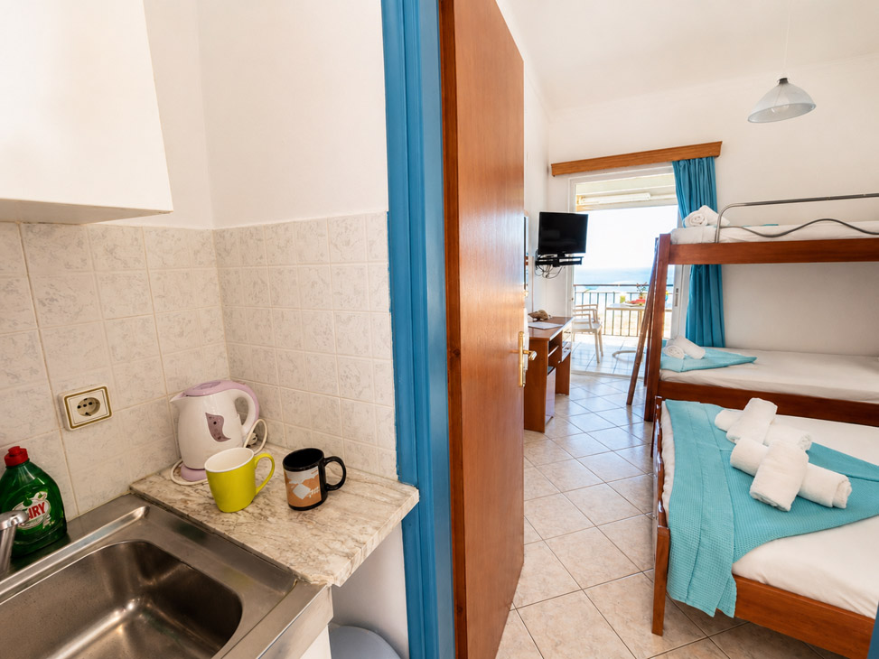 Three Bed with Bunk Beds Studio 13