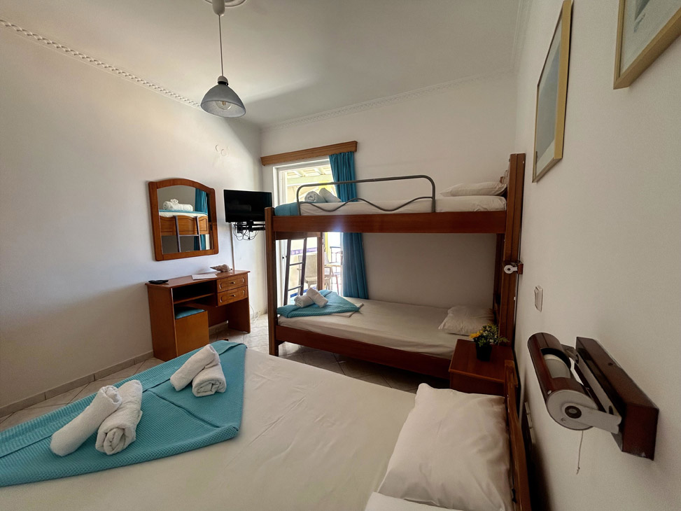 Three Bed with Bunk Beds Studio 8