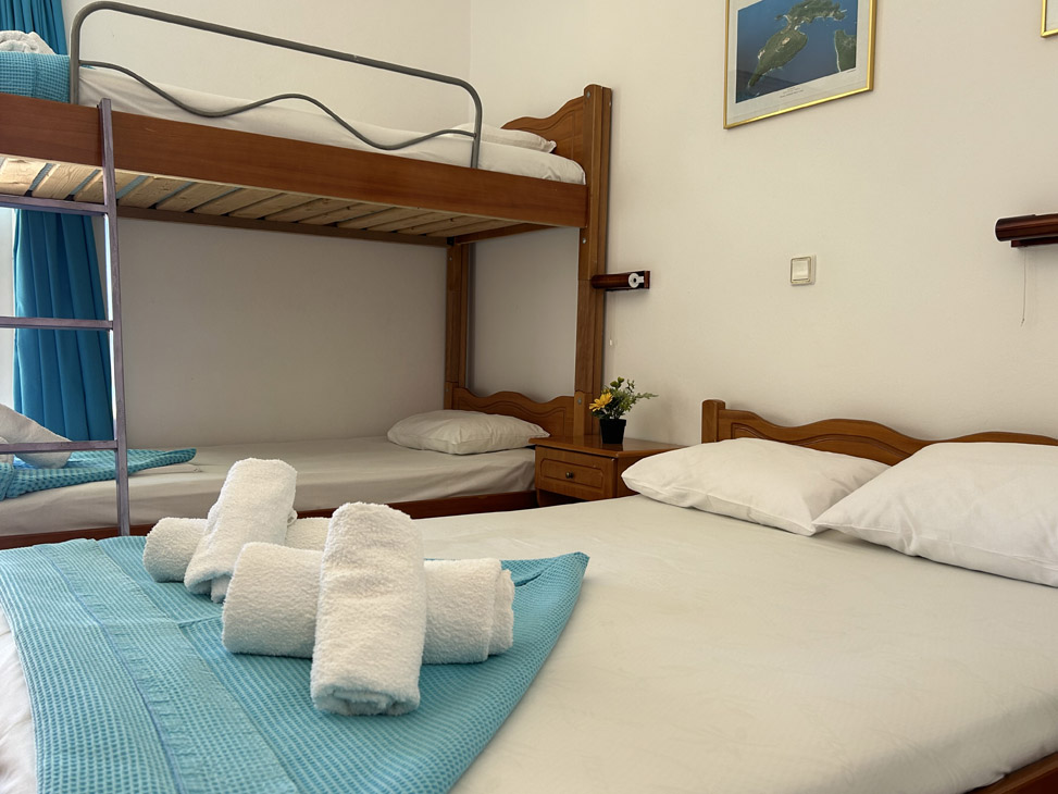 Three Bed with Bunk Beds Studio 9