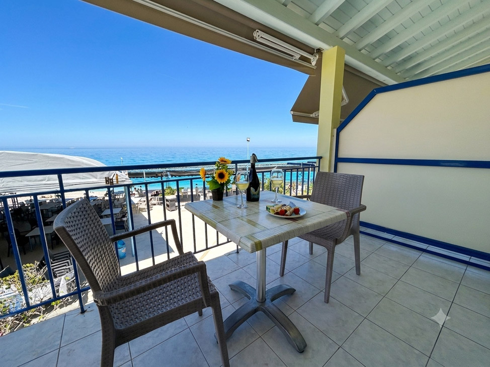 Twin Bed Studio Balcony 1