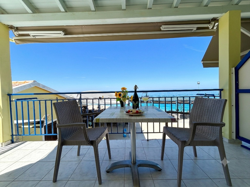 Twin Bed Studio Balcony 2